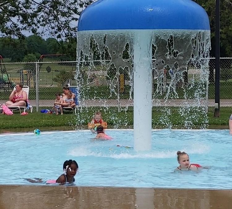 municipal-pool-photo